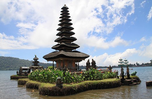  Bali (Indonesia) 