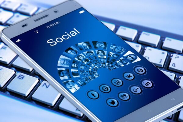Social media Polarization